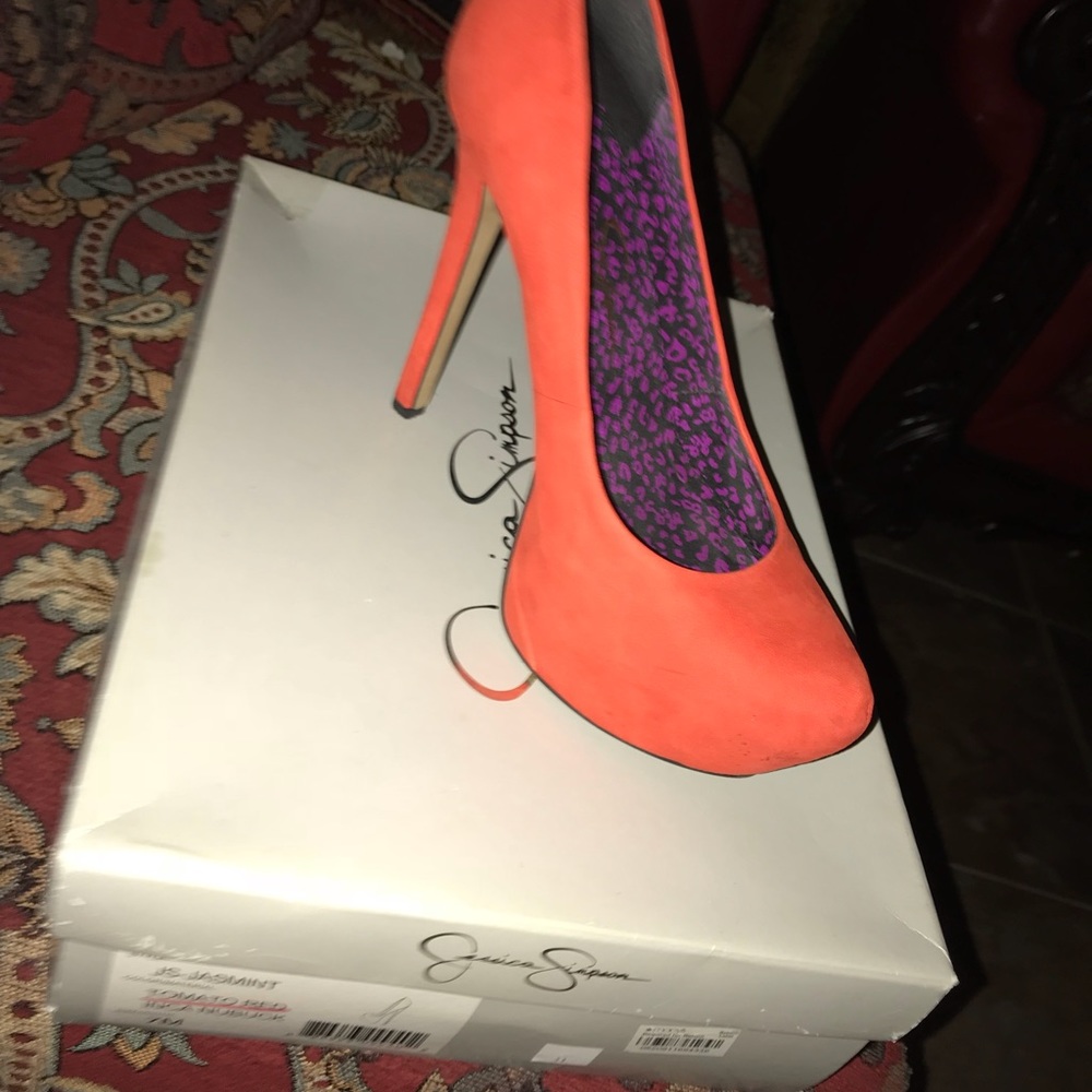 Jessica Simpson - Picture 2 of 3